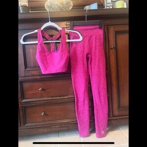 Bombshell Sportswear Scrunch Leggings & Bra SET Fuchsia - XS / XXS [EUC, OO]